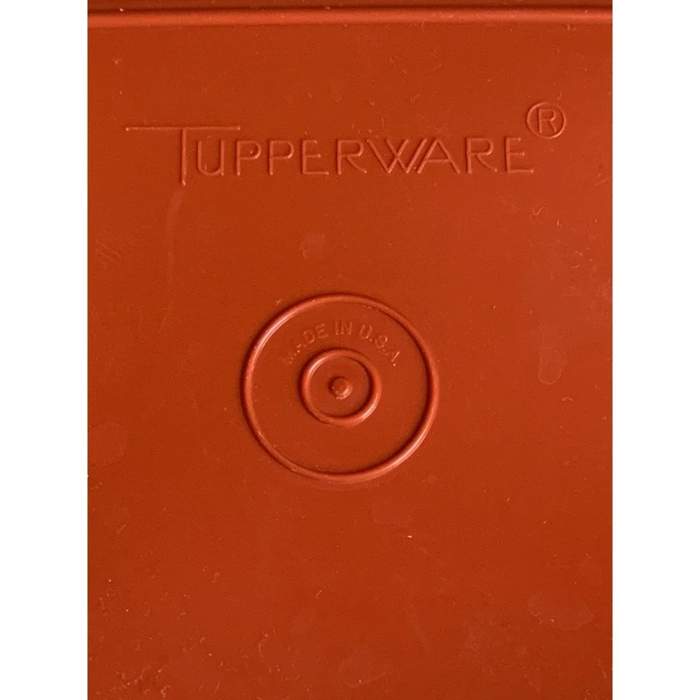 Tupperware lot Of 2 Vintage Paprika Red Deli Meat Cheese Keeper  816-17, I816-18